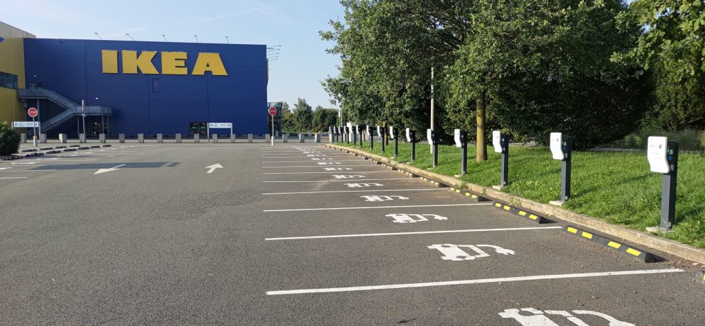 L&rsquo;Installation de Bornes de Recharge dans les Entreprises : Un Pas Vers la Durabilité