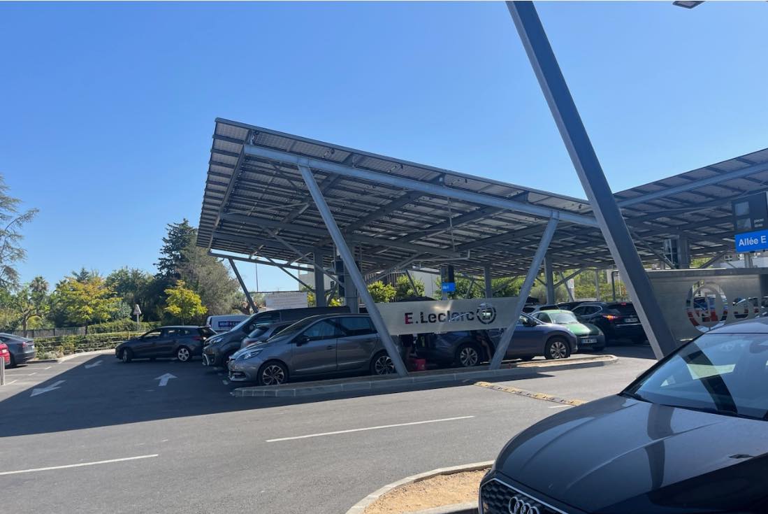 Ombrière photovoltaïque parking